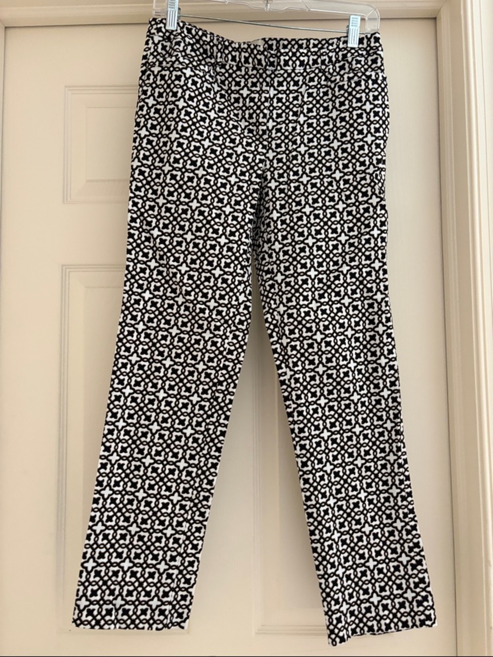 Andrea Jovine Black and White Patterned Stretch Pants